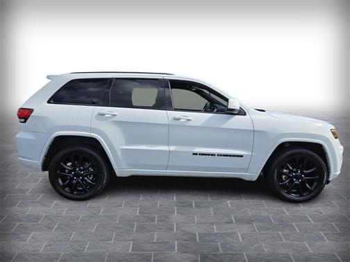 2022 Jeep Grand Cherokee WK Laredo