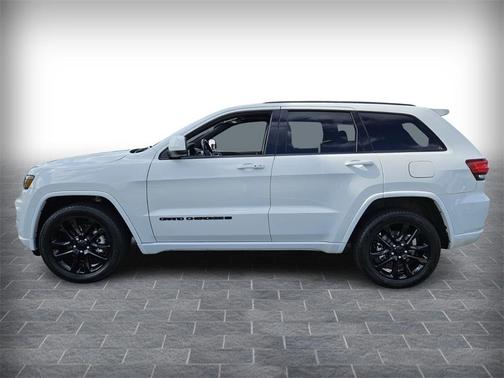 2022 Jeep Grand Cherokee WK Laredo