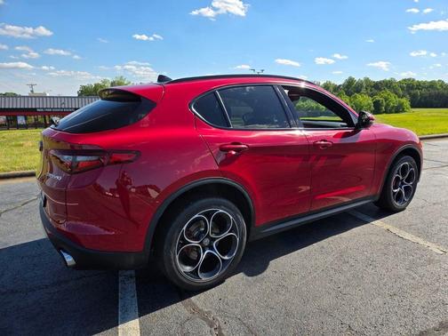 Rosso 2019 Alfa Romeo Stelvio Ti Sport