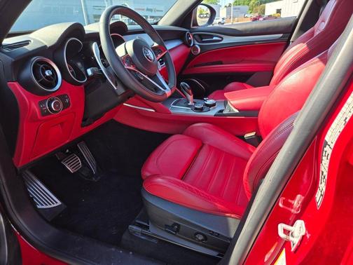 Rosso 2019 Alfa Romeo Stelvio Ti Sport