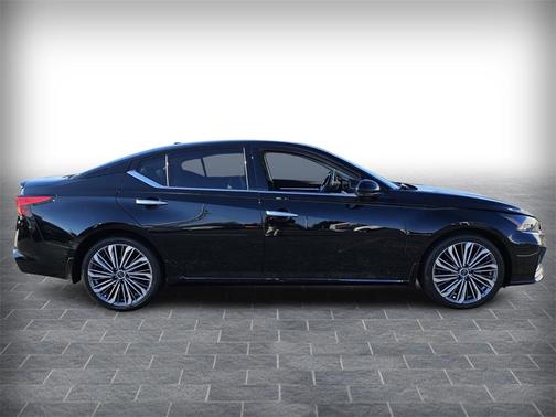 2025 Nissan Altima SL