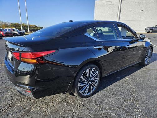 2025 Nissan Altima SL