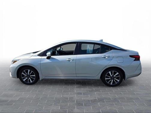 Brilliant Silver Metallic 2025 Nissan Versa 1.6 SV