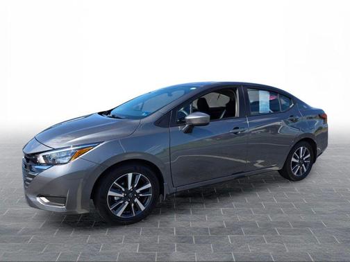 Gun Metallic 2025 Nissan Versa 1.6 SV