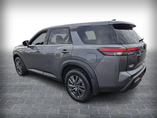 2025 Nissan Pathfinder S