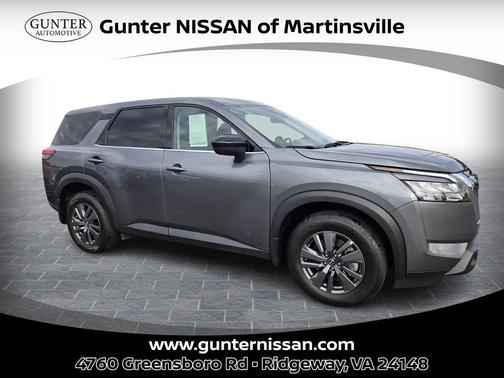 2025 Nissan Pathfinder S