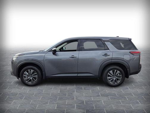 2025 Nissan Pathfinder S