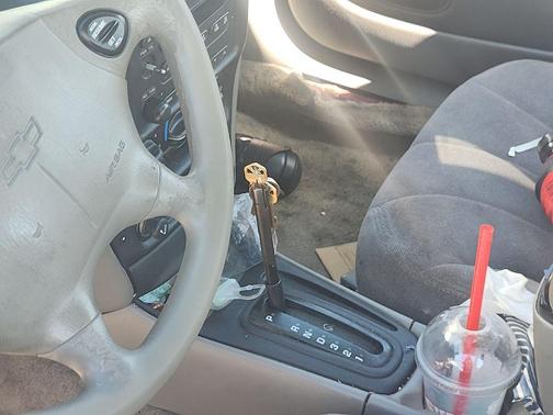 2004 Chevrolet Classic Base