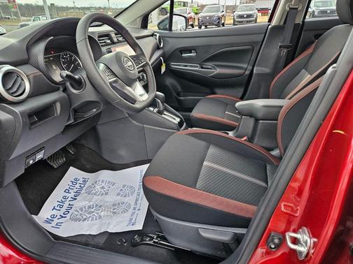 2025 Nissan Versa 1.6 SR