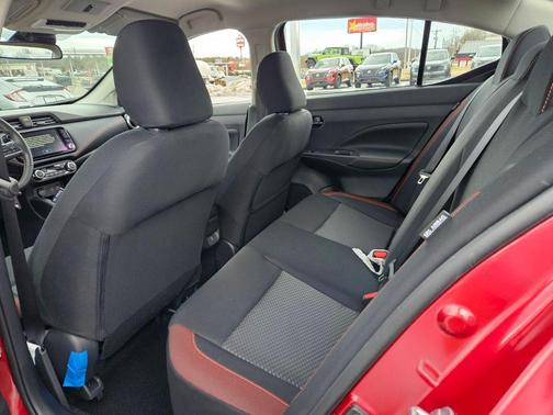 2025 Nissan Versa 1.6 SR