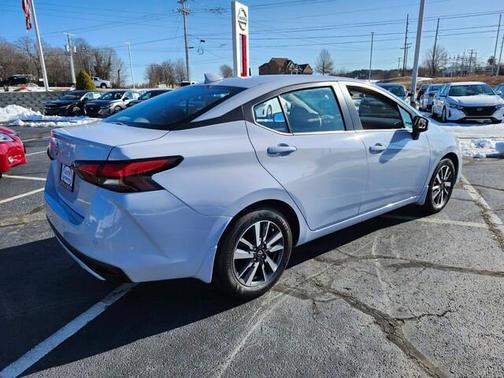 2025 Nissan Versa 1.6 SV