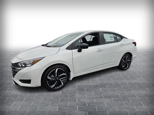 2025 Nissan Versa 1.6 SR