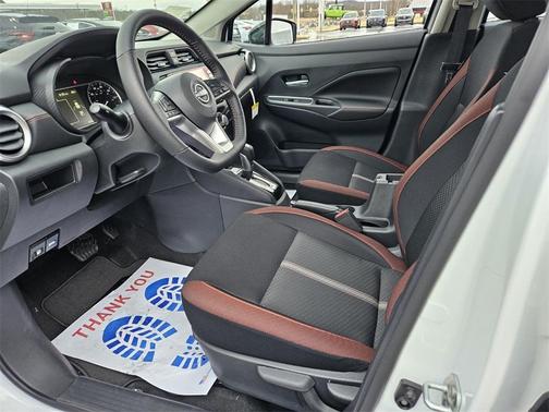 2025 Nissan Versa 1.6 SR