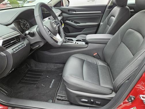2025 Nissan Altima SL