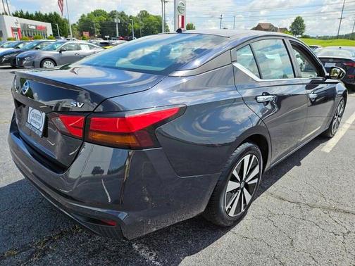 2021 Nissan Altima 2.5 SV