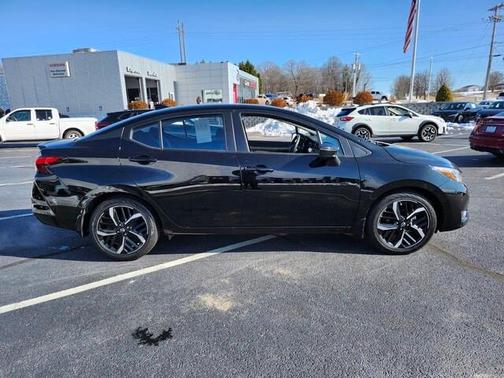 2025 Nissan Versa 1.6 SR