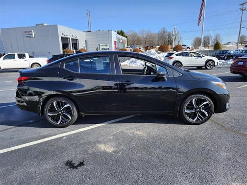 2025 Nissan Versa 1.6 SR