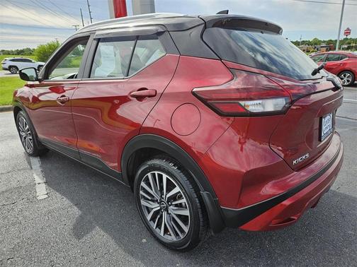 2023 Nissan Kicks SV