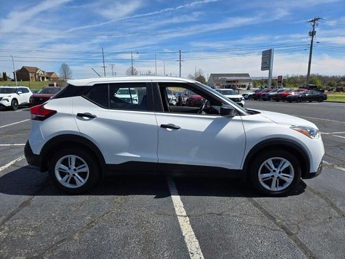 2020 Nissan Kicks S