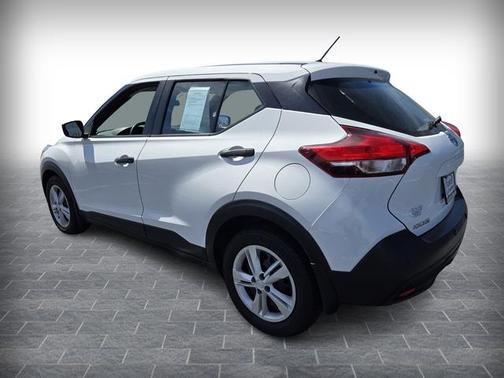 2020 Nissan Kicks S