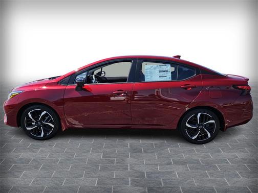 2025 Nissan Versa 1.6 SR