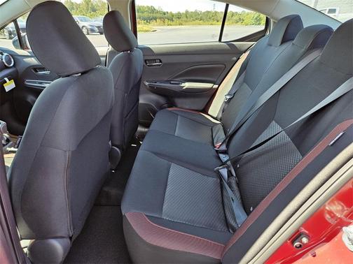 2025 Nissan Versa 1.6 SR