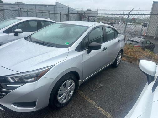 Brilliant Silver Metallic 2025 Nissan Versa S