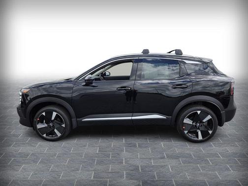 Super Black 2026 Nissan Kicks SR