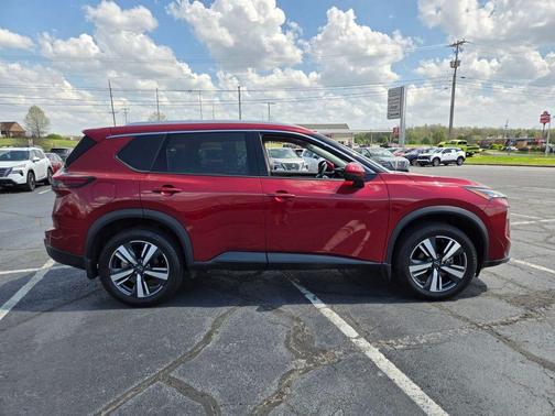 2025 Nissan Rogue SL