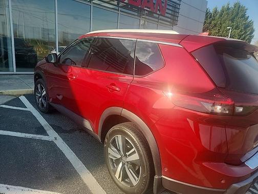 2025 Nissan Rogue SL