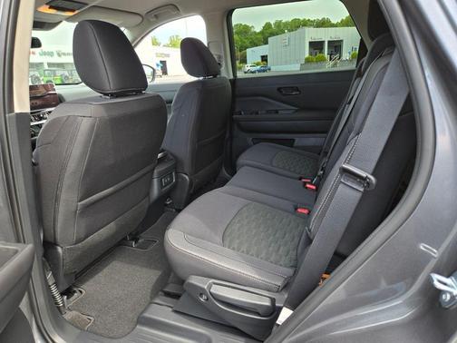 Gun Metallic 2026 Nissan Pathfinder SV