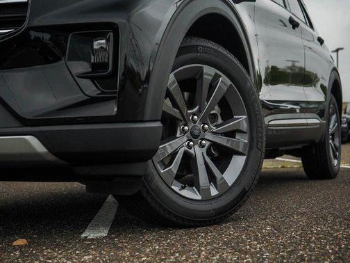 Black Metallic 2026 Ford Explorer Active