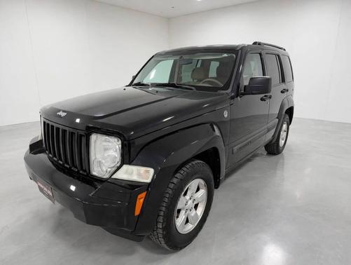 Brilliant Black Crystal Pearlcoat 2012 Jeep Liberty Sport