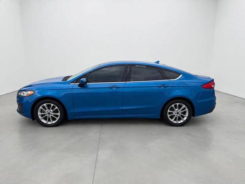 Blue 2019 Ford Fusion SE
