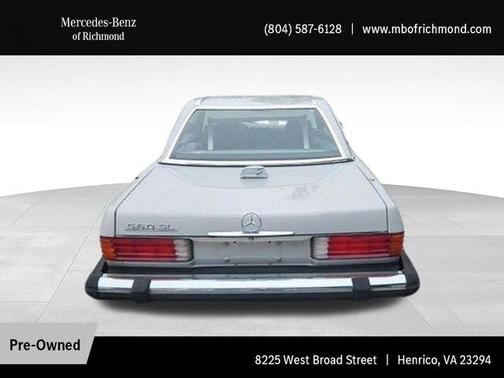 SILVER 1987 Mercedes-Benz S-Class 560 SL