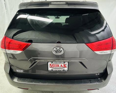 2012 Toyota Sienna LE