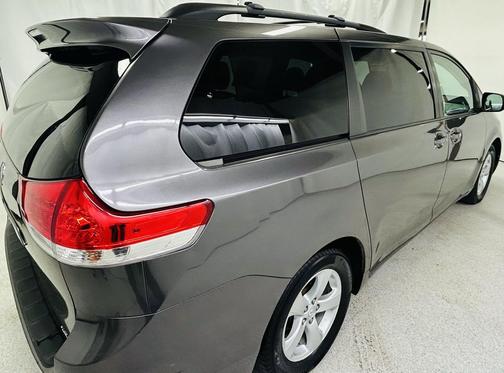2012 Toyota Sienna LE
