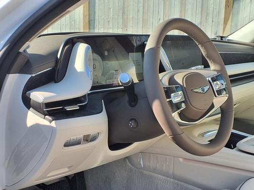 2025 Genesis G90 3.5T e-SC