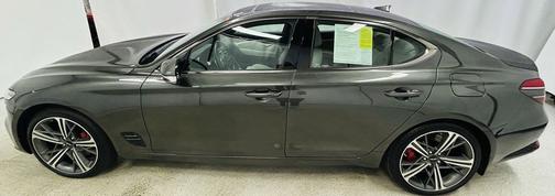 2024 Genesis G70 2.5T AWD