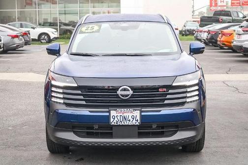 2025 Nissan Kicks SR