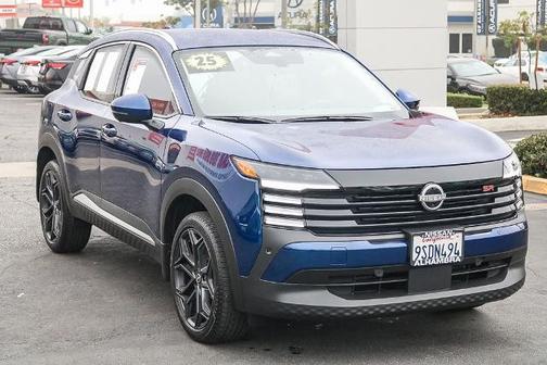 2025 Nissan Kicks SR