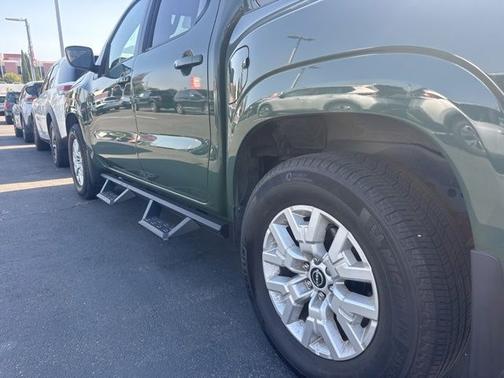 Tactical Green 2023 Nissan Frontier SV