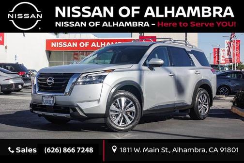 2023 Nissan Pathfinder SL