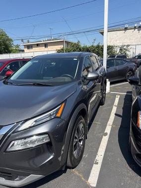 Gun Metallic 2022 Nissan Rogue SV