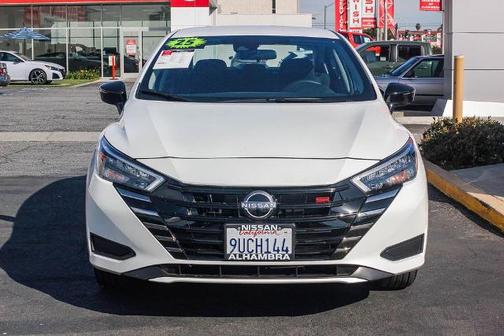 2025 Nissan Versa 1.6 SR