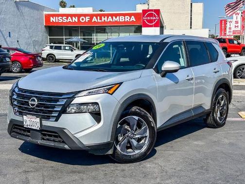 Brilliant Silver Metallic 2024 Nissan Rogue SV