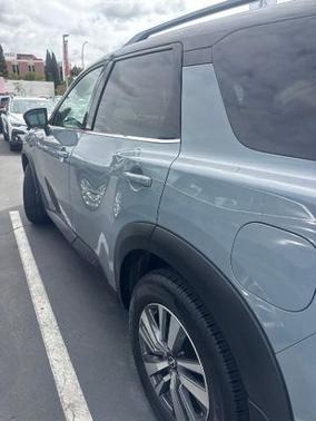 Gray 2 Tone 2022 Nissan Pathfinder SL