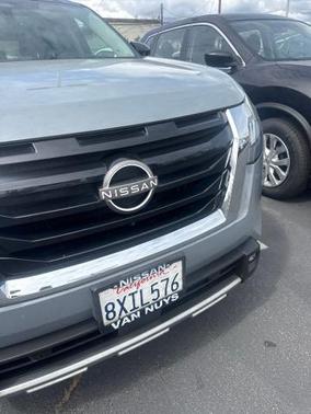 Gray 2 Tone 2022 Nissan Pathfinder SL