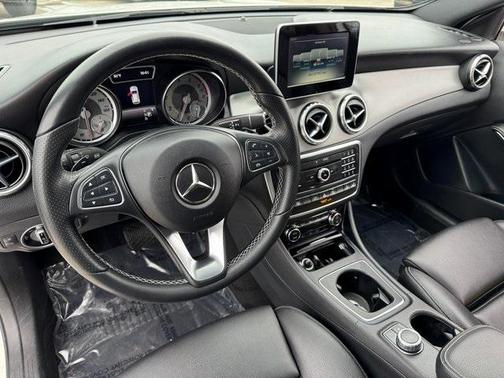 2017 Mercedes-Benz GLA 250 Base 4MATIC