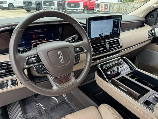 2022 Lincoln Navigator L Reserve